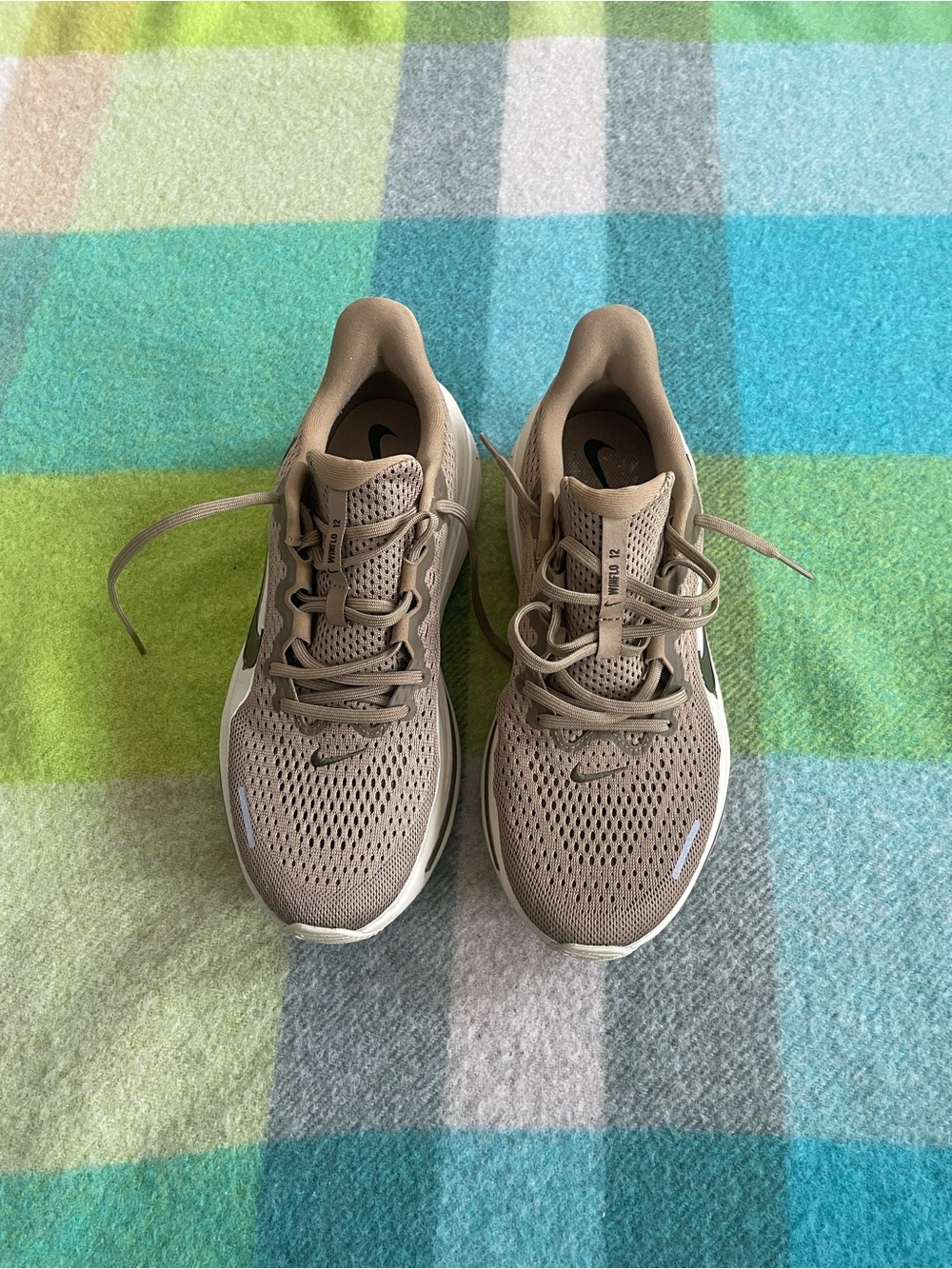 Nike Winflo 12 Tan Beige Running Sneakers